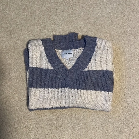 Ex Cond Super soft Pink Rose Sweater size S - Picture 5 of 5